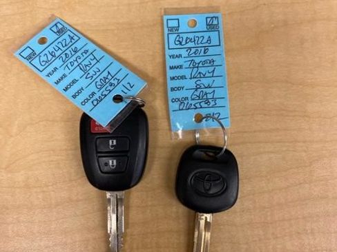 Used 2016 Toyota RAV4 LE AWD/4WD image 3