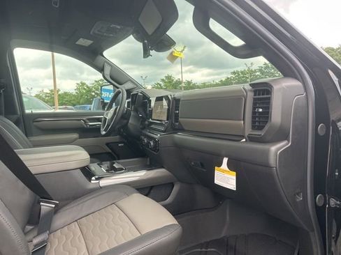 New 2026 Chevrolet Silverado 2500 ZR2 w/ LPO, Dark Essentials Package AWD/4WD image 35