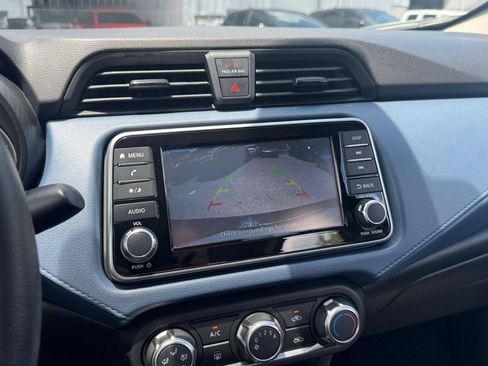 Used 2025 Nissan Versa SV FWD image 22