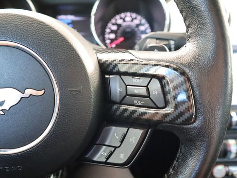 Used 2016 Ford Mustang Premium image 20