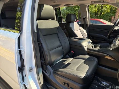 Used 2018 Chevrolet Suburban LT AWD/4WD image 10