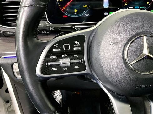 Used 2023 Mercedes-Benz GLS 450 4MATIC image 18