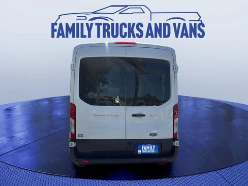 Used 2017 Ford Transit 150 XLT RWD image 4