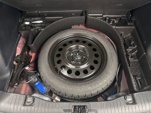 Used 2022 Ford Escape SE image 13