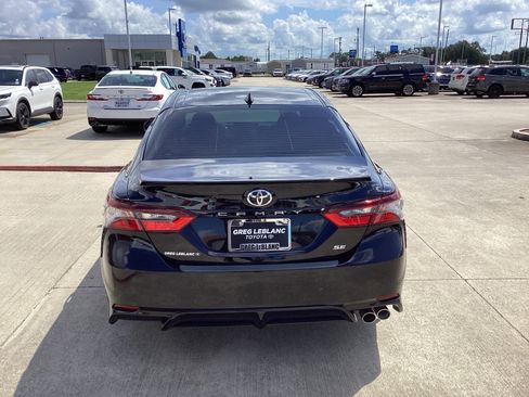 Used 2023 Toyota Camry SE FWD image 6