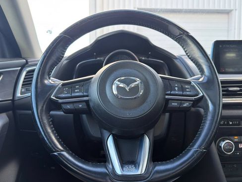 Used 2018 MAZDA MAZDA3 Grand Touring w/ Premium Equipment Package FWD image 21