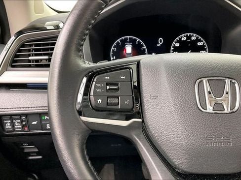 Certified 2025 Honda Odyssey Touring image 23
