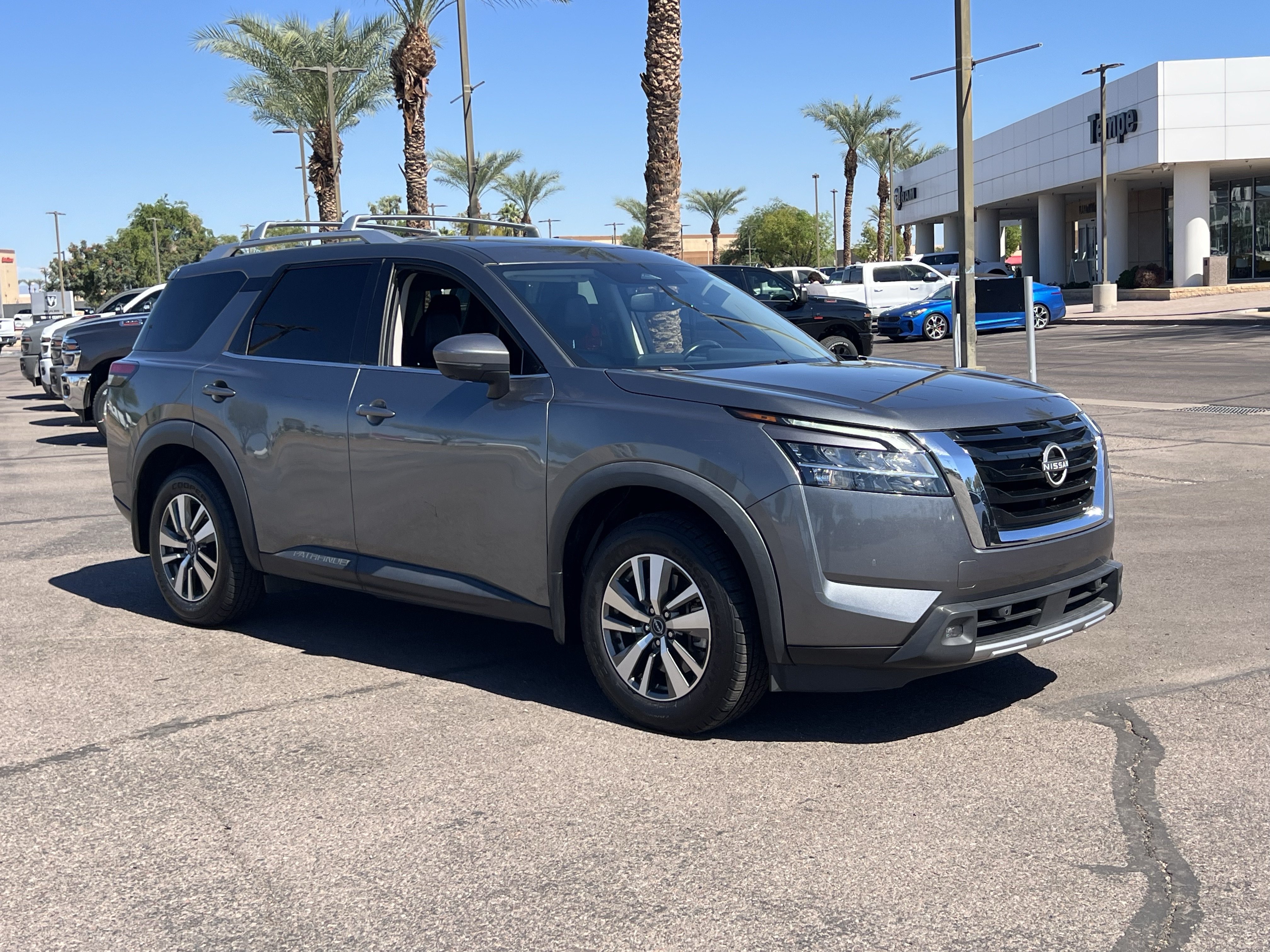 Used 2022 Nissan Pathfinder SL FWD image 7