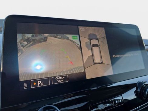 Used 2024 Nissan Armada SL image 23