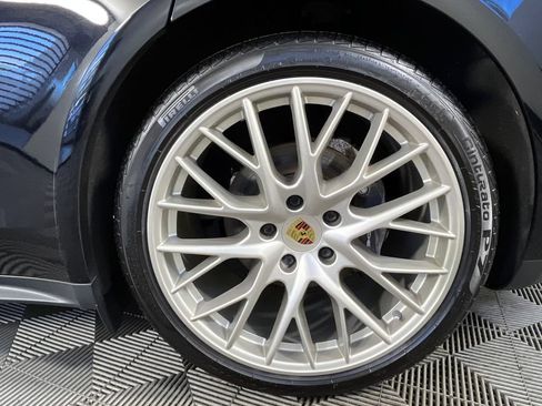 Used 2020 Porsche Panamera 4 AWD/4WD image 17