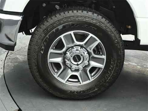 Used 2025 Ford F250 Lariat w/ Snow Plow Prep Package image 34