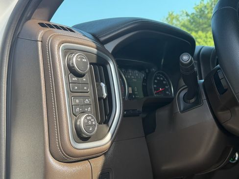 Used 2020 Chevrolet Silverado 2500 LTZ w/ LTZ Premium Package AWD/4WD image 13