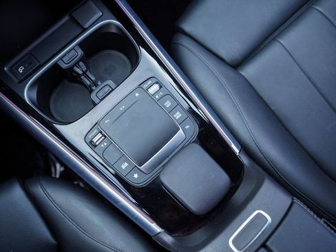 Used 2022 Mercedes-Benz GLA 250 4MATIC w/ Premium Package Lite image 33