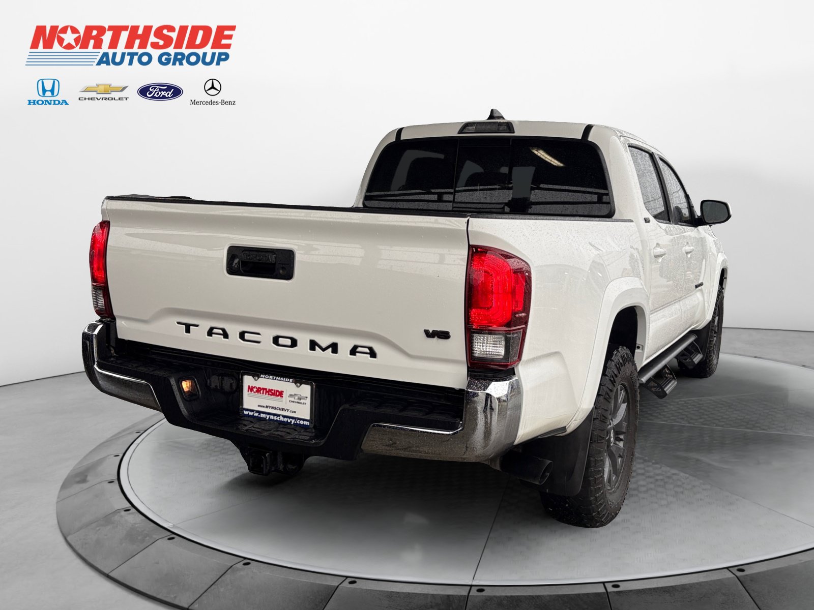 Used 2023 Toyota Tacoma SR5 RWD image 7