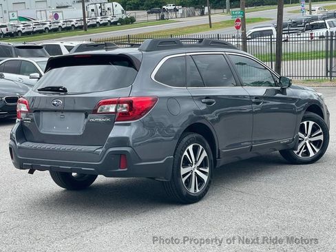Used 2018 Subaru Outback 2.5i Limited AWD/4WD image 2