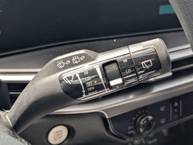 Used 2025 Kia Sorento LX FWD image 25