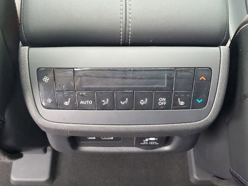 Used 2023 Nissan Pathfinder Platinum w/ Cargo Package image 16