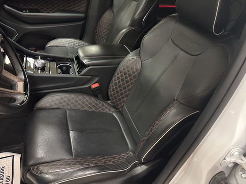 Used 2023 Jeep Grand Cherokee L Summit w/ Luxury Tech Group V image 29