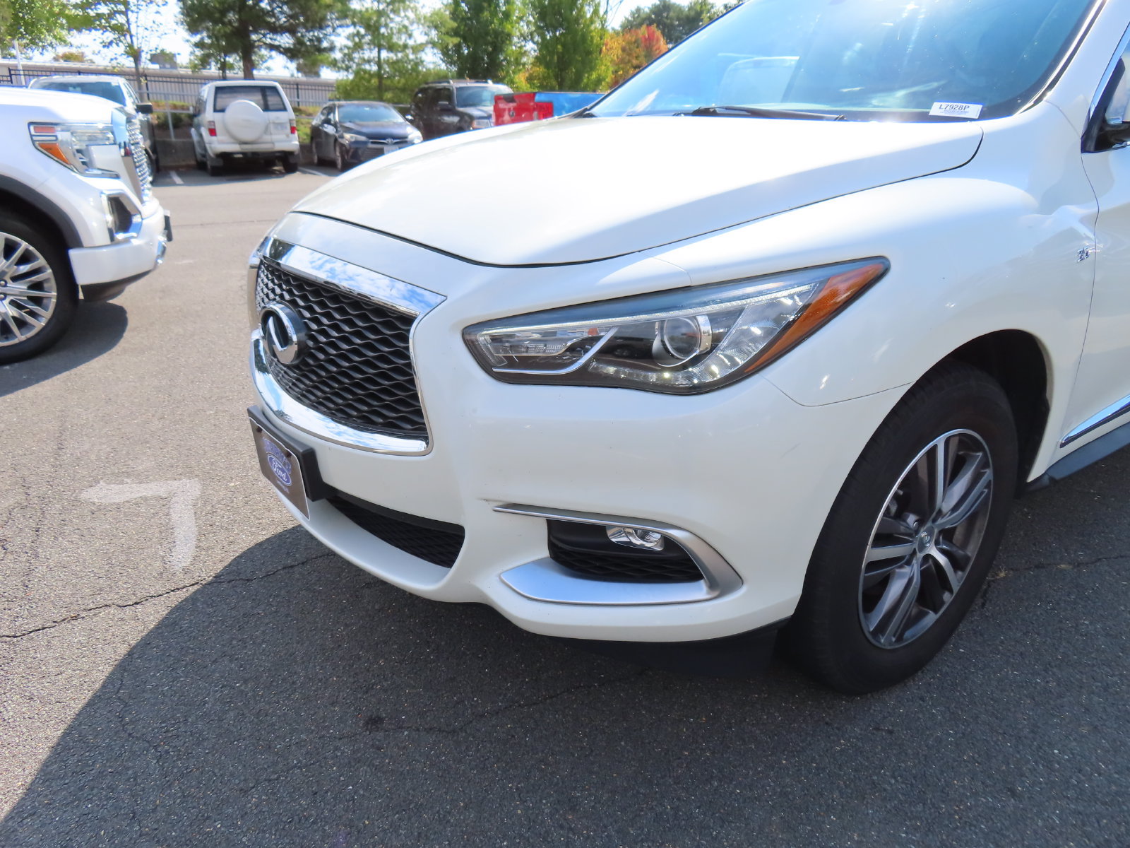 Used 2016 INFINITI QX60 Luxe w/ Premium Package AWD/4WD image 9