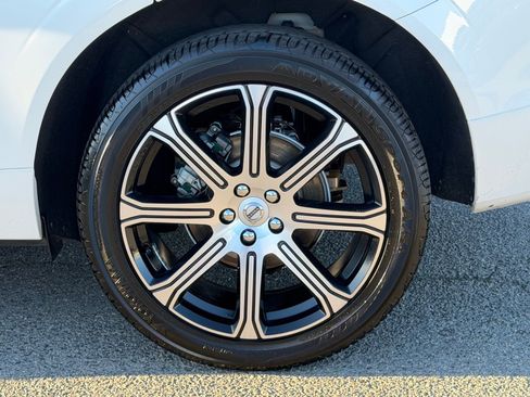 Used 2020 Volvo XC60 T5 Inscription w/ Protection Package Premier image 17