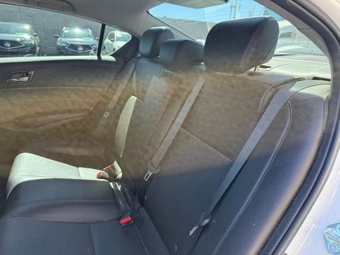Used 2018 Acura ILX FWD image 12