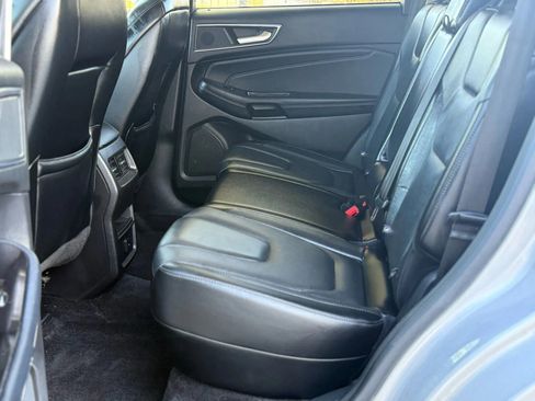 Used 2018 Ford Edge Titanium image 31