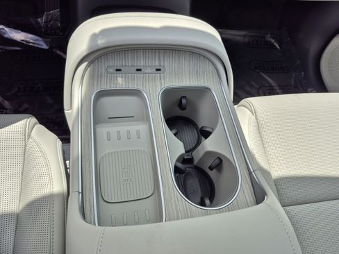 New 2027 Hyundai Palisade Calligraphy FWD image 30