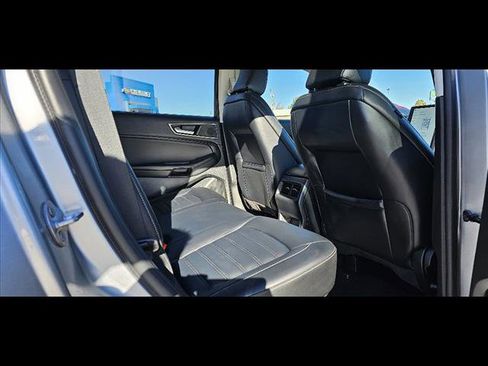 Used 2023 Ford Edge SEL image 11