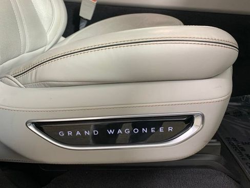 Used 2023 Jeep Grand Wagoneer Series II AWD/4WD image 26