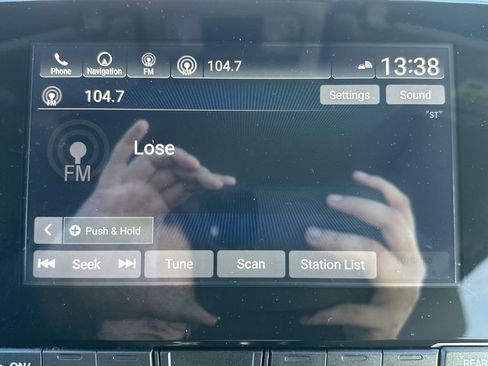 Used 2018 Honda Odyssey Touring image 16