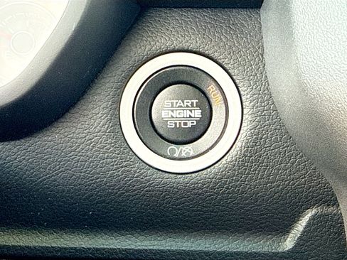 Used 2020 RAM 2500 Big Horn w/ Level 1 Equipment Group AWD/4WD image 9