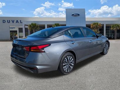 Used 2024 Nissan Altima 2.5 SV