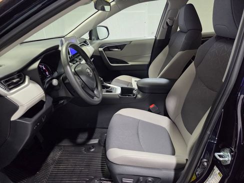 Used 2024 Toyota RAV4 XLE image 8