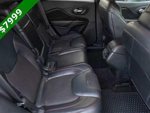 Used 2016 Jeep Cherokee Trailhawk image 15