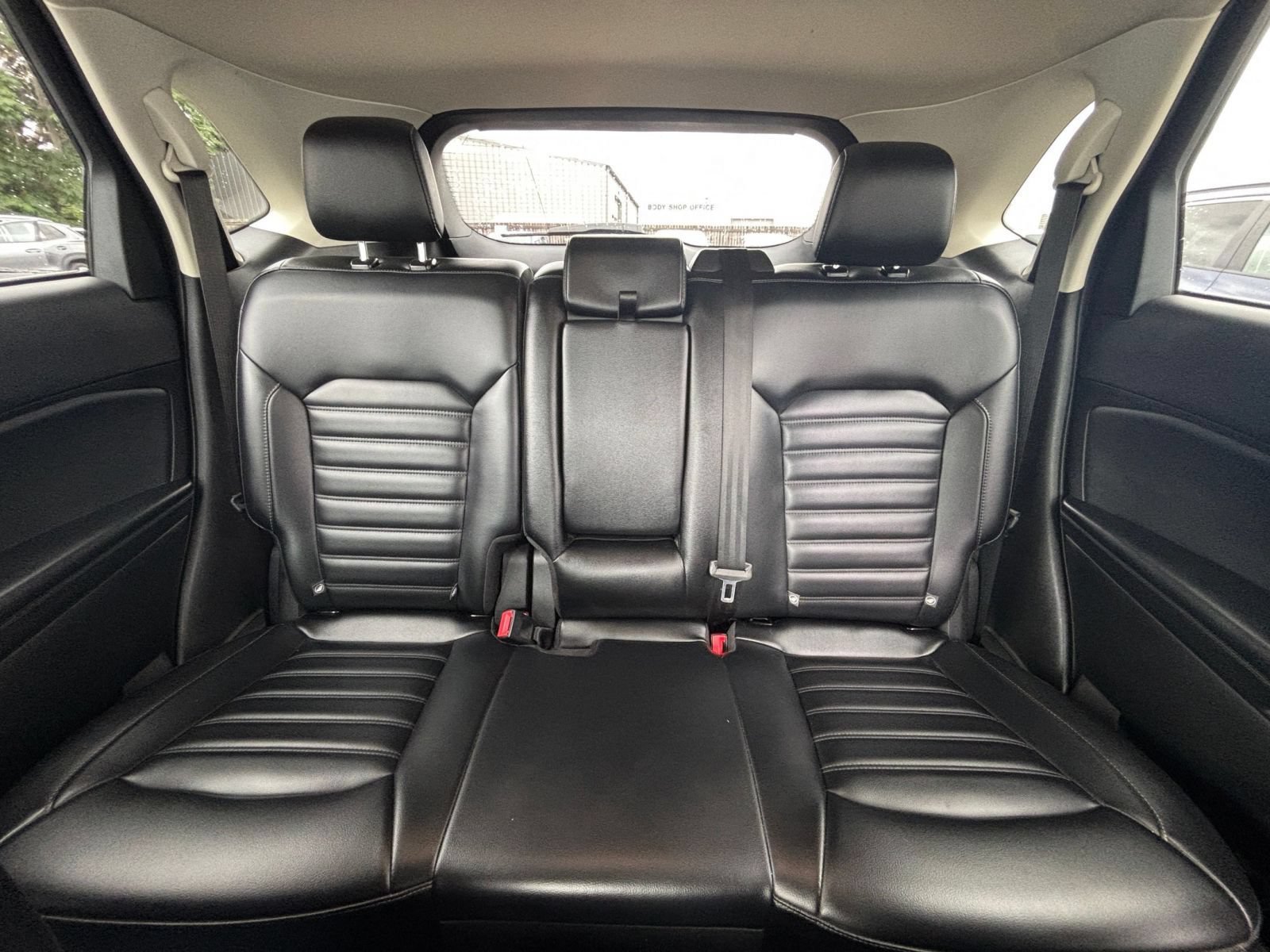 Used 2024 Ford Edge SEL AWD/4WD image 36