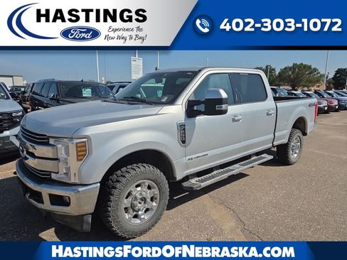 Used 2019 Ford F250 Lariat w/ Lariat Value Package AWD/4WD image 1