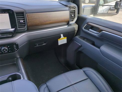 New 2026 Chevrolet Silverado 3500 High Country w/ Technology Package image 17