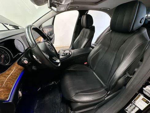 Used 2017 Mercedes-Benz E 300 4MATIC w/ Premium 2 Package image 18