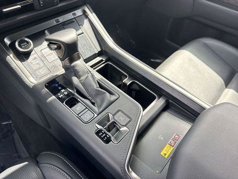 Certified 2025 Lexus GX 550 w/ Cold Area Package AWD/4WD image 21