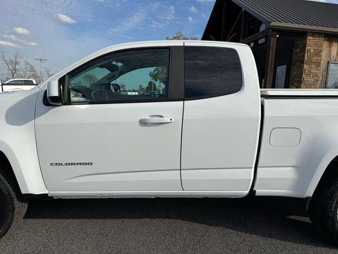 Used 2022 Chevrolet Colorado LT w/ Fleet Safety Package RWD image 32