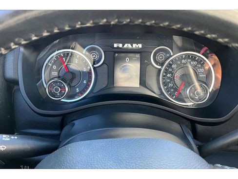 Certified 2024 RAM 3500 Big Horn AWD/4WD image 27