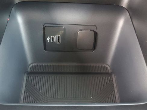 New 2026 Ford Explorer Active w/ Active Comfort Package image 33