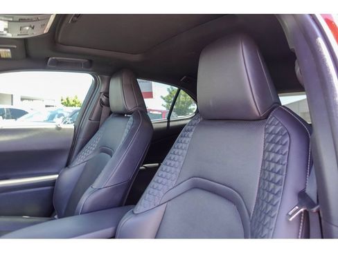 Used 2019 Lexus UX 200 w/ Premium Package FWD image 13