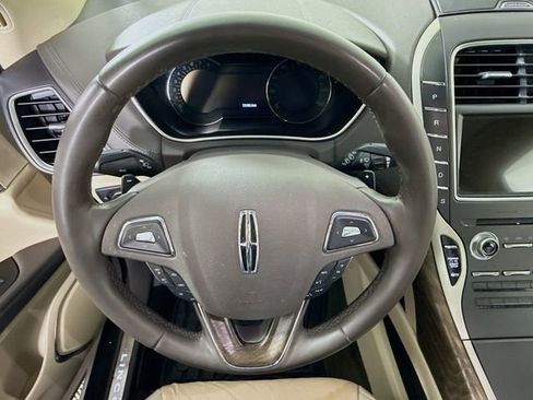 Used 2018 Lincoln MKX Reserve w/ Lincoln MKX Climate Package image 12