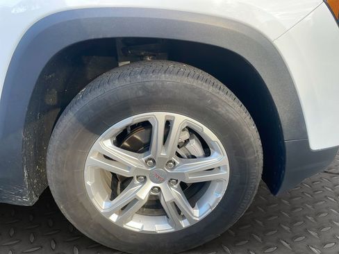 Certified 2024 GMC Terrain SLE image 21