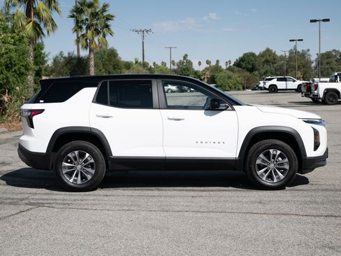 New 2026 Chevrolet Equinox LT w/ Safety and Technology Package image 3