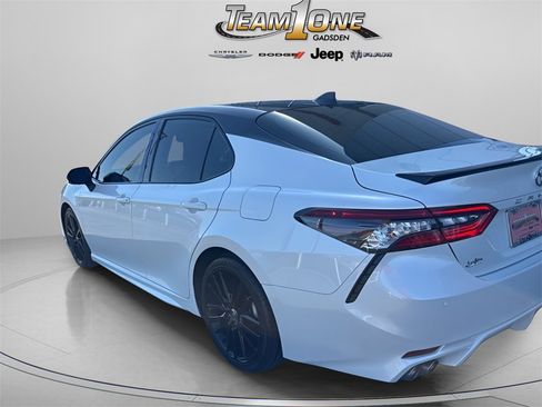Used 2022 Toyota Camry XSE image 6