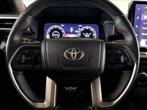 Used 2024 Toyota Tacoma TRD Sport AWD/4WD image 18