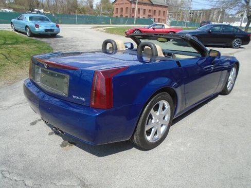 Used 2007 Cadillac XLR RWD image 7