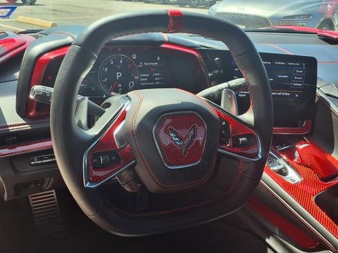 Used 2022 Chevrolet Corvette Stingray Premium Conv w/ Z51 Performance Package RWD image 19